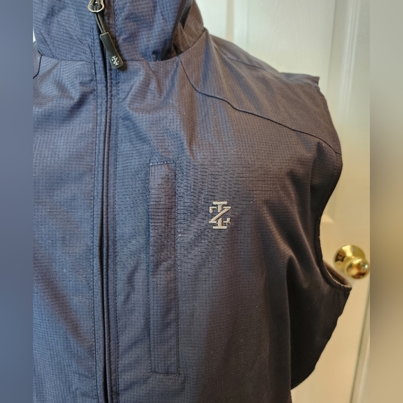IZOD MENS size Large navy blue vest, lined with fleece. - Picture 5 of 8